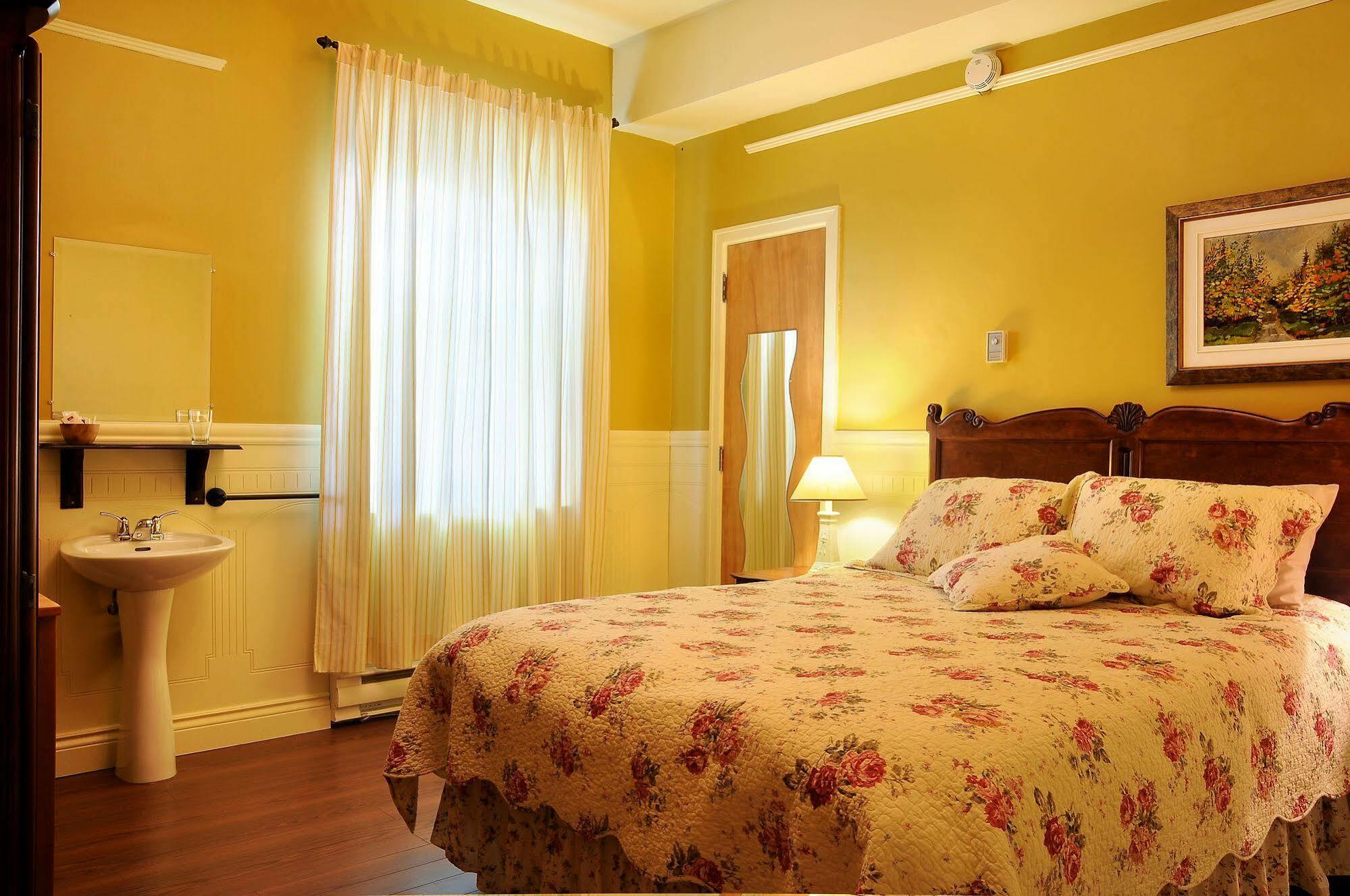 Chicoutimi Auberge Le St-Georges المظهر الخارجي الصورة