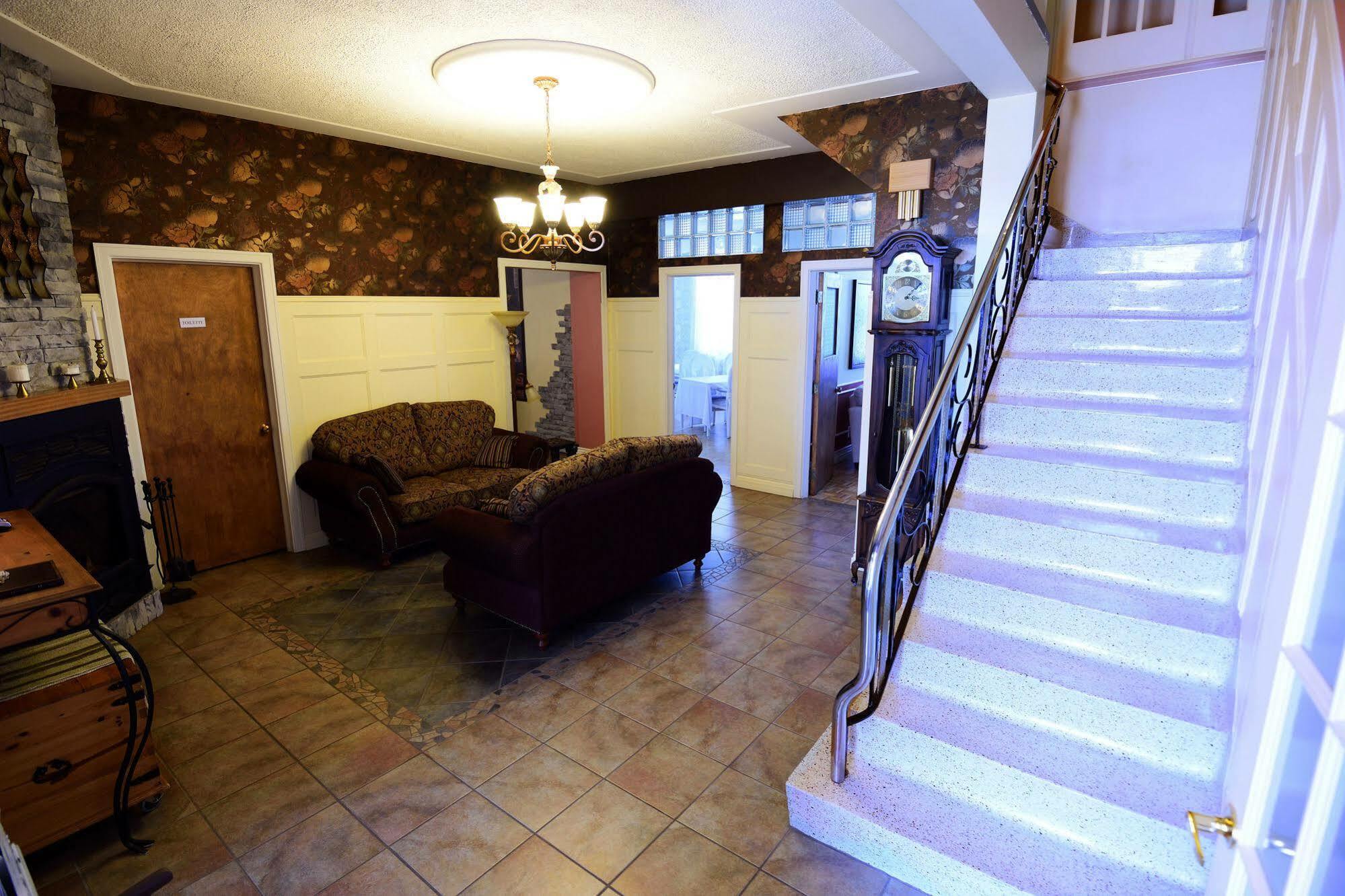 Chicoutimi Auberge Le St-Georges المظهر الخارجي الصورة